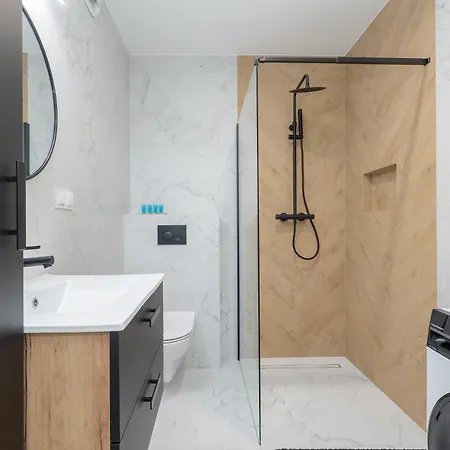 Bronowicka Harmony By Bookinghost * Stettin